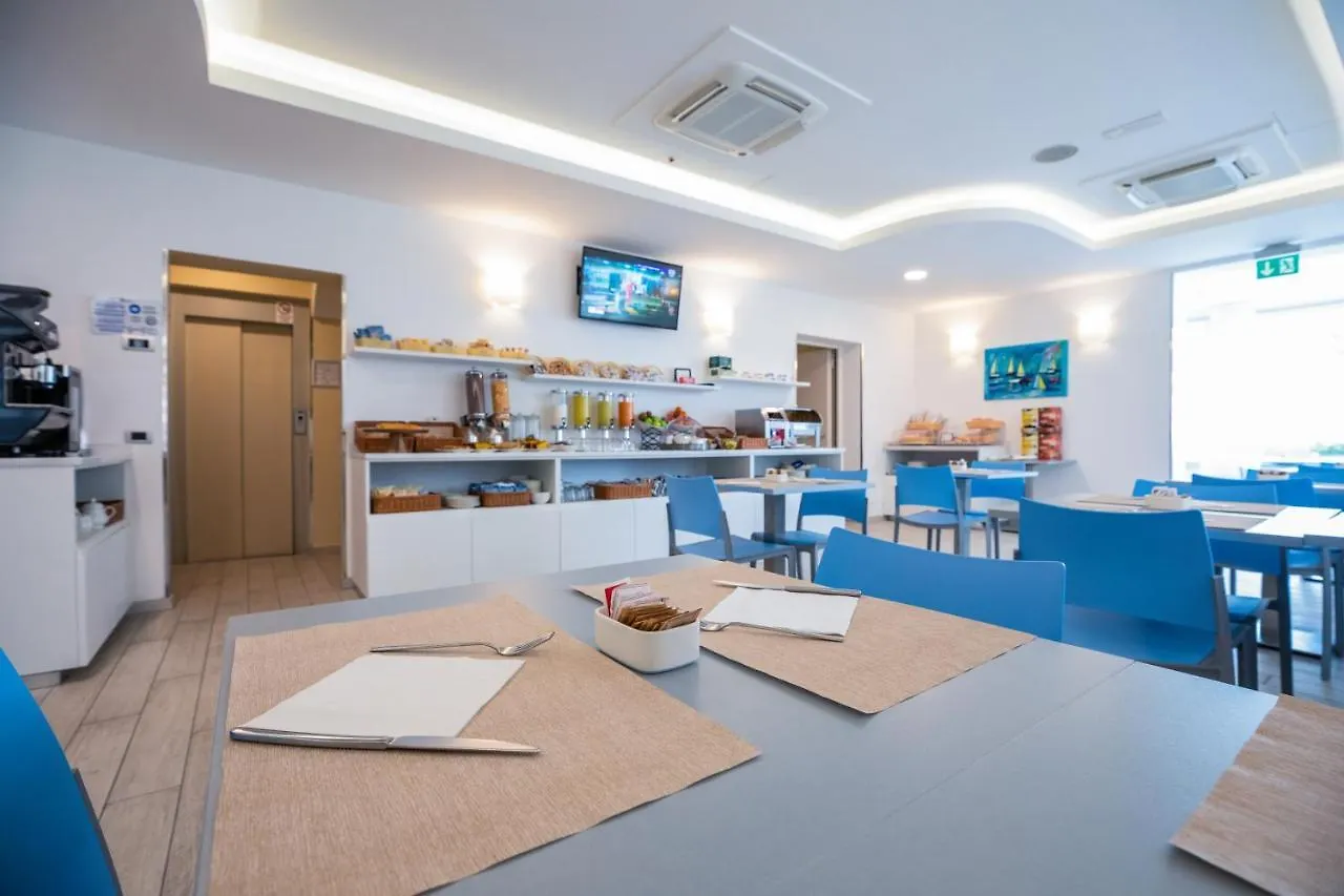 Hotel Gabbiano Римини