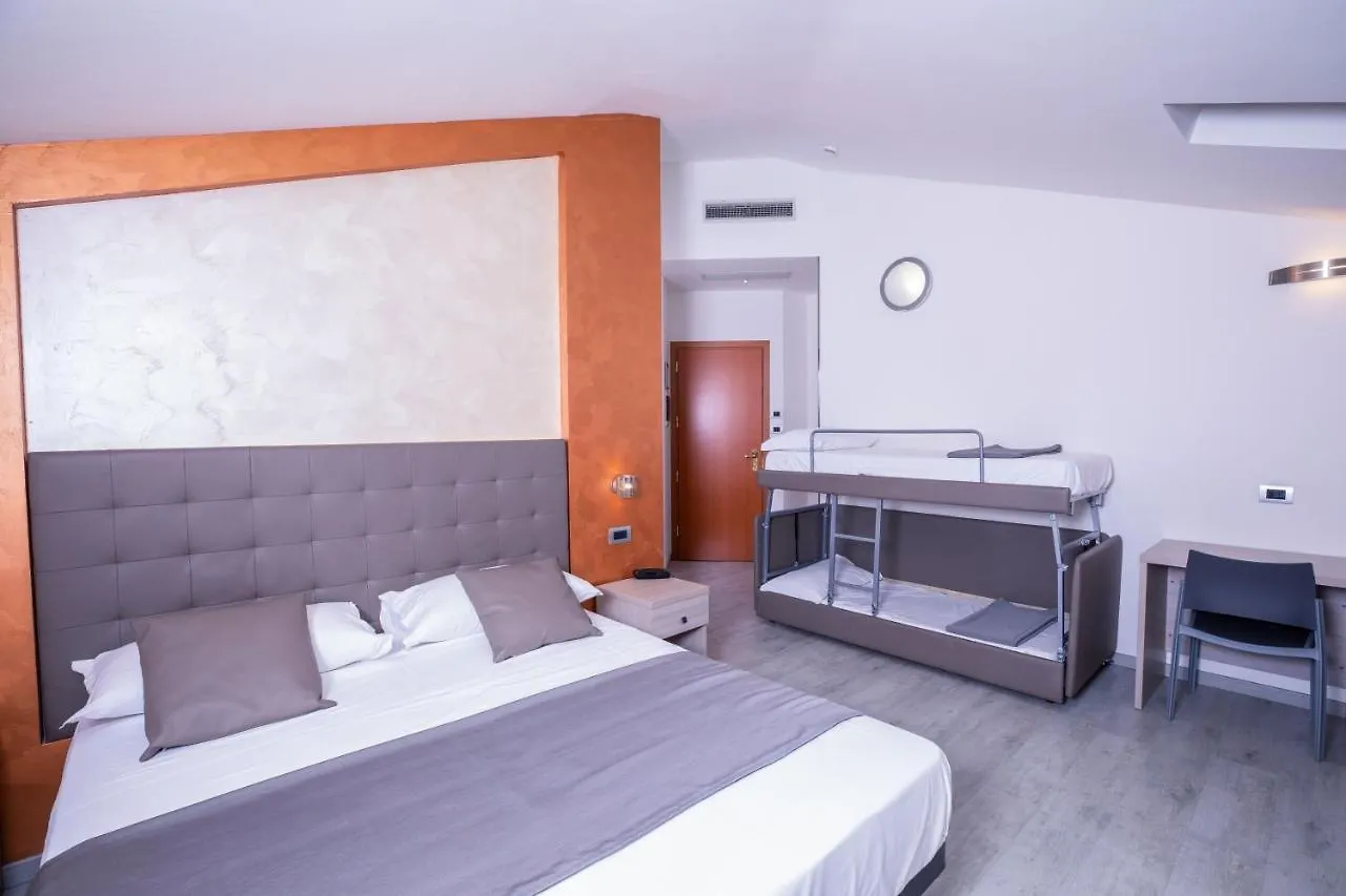 Hotel Gabbiano Rimini 3*,  Italien