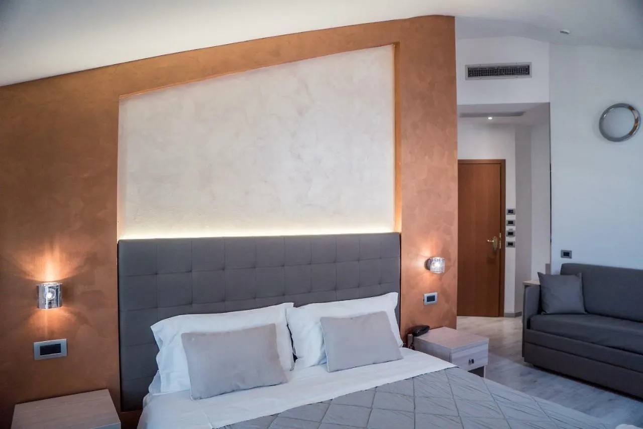 Hotel Gabbiano Rimini 3*,